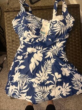 B2Prity Blue & White Tropical Swim Dress
